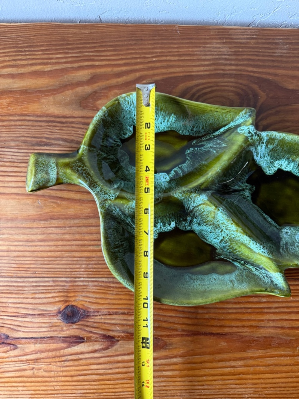 Mid-Century Modern 1960's Wade of California Pottery  Green Divided Leaf Dish - Picture 12 of 14